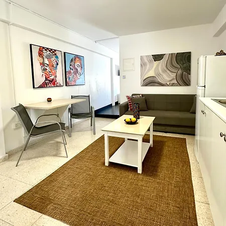 Harbour Seaside Escape * Ajia Napa