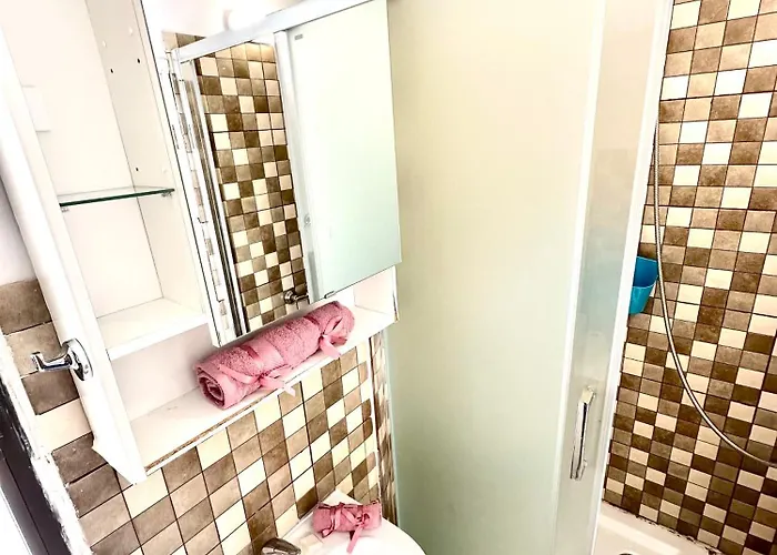 Harbour Seaside Escape Hotel