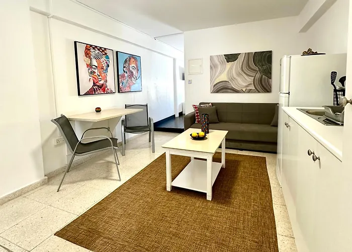 Harbour Seaside Escape * Ajia Napa