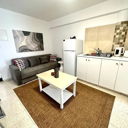 Harbour Seaside Escape Hotel