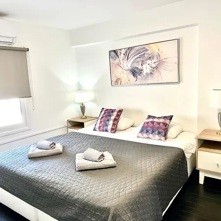 Harbour Seaside Escape Hotel