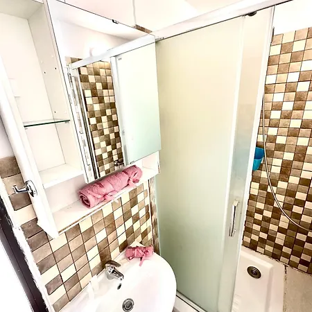 Harbour Seaside Escape Hotel