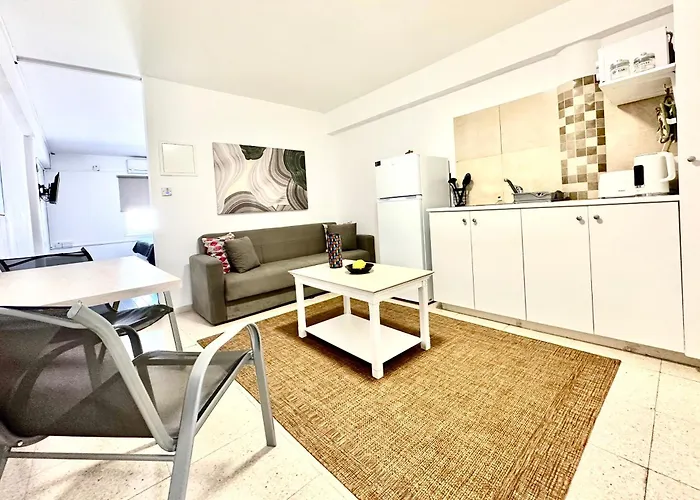 Harbour Seaside Escape 아이아 나파